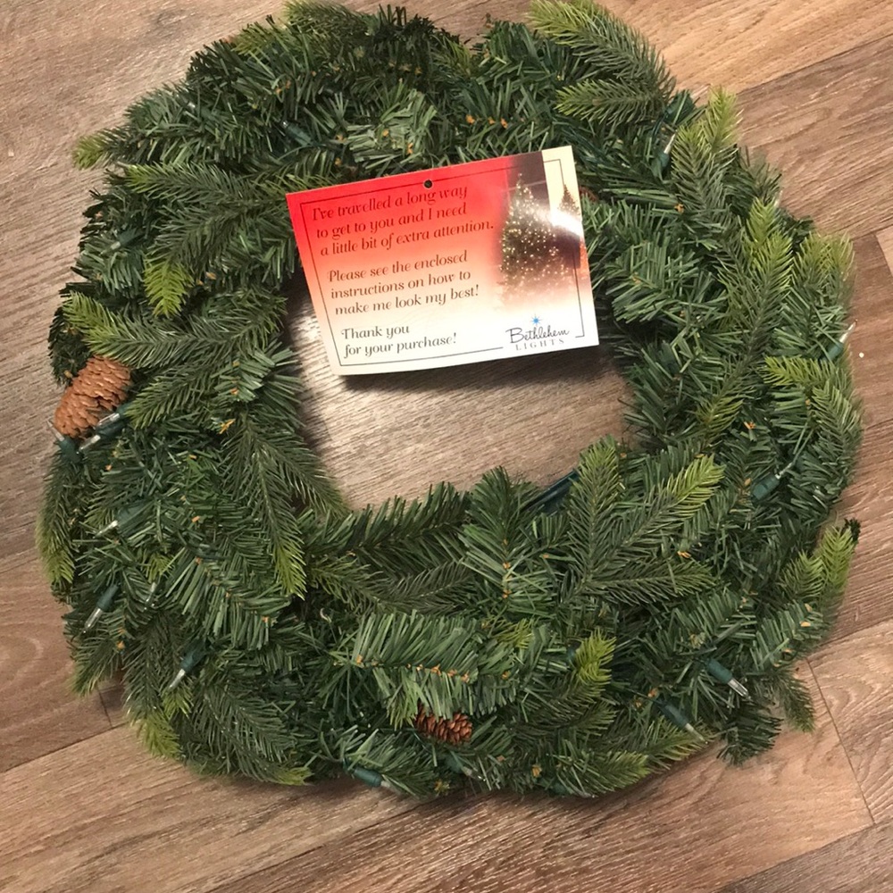 Bethlehem Lights 24” Wreath